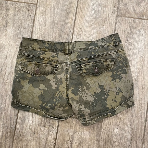 Camo Women’s Shorts - Picture 5 of 5